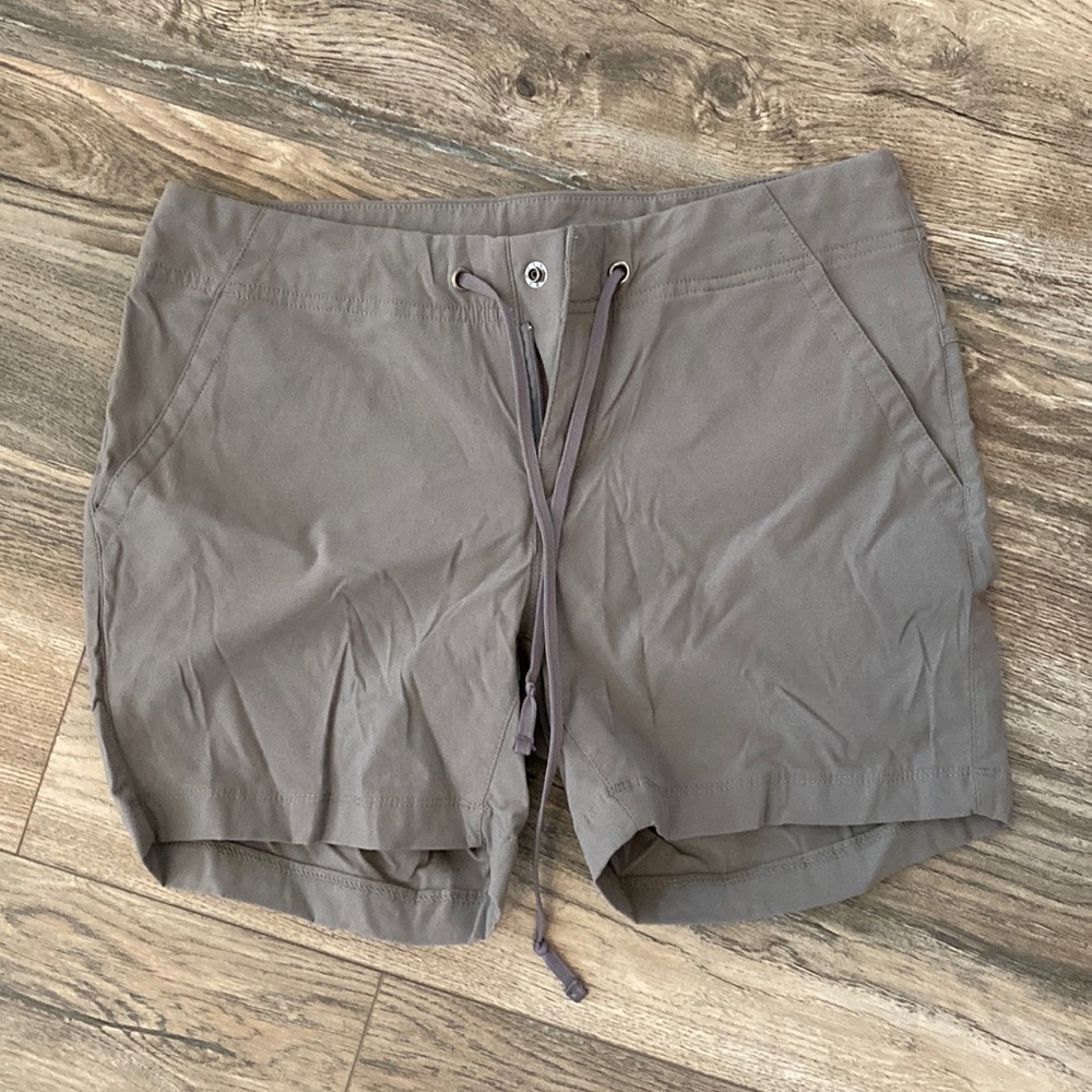 Women’s Columbia shorts